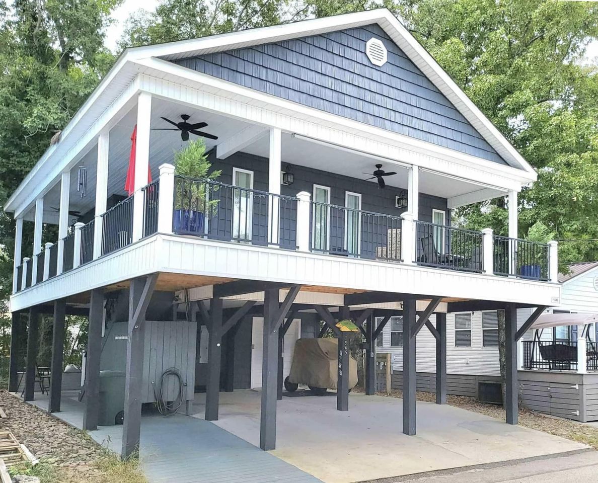 Beautiful 3 Bedroom, 2 Bath On Stilts Located Within Walking Distance From The Beach - 1545