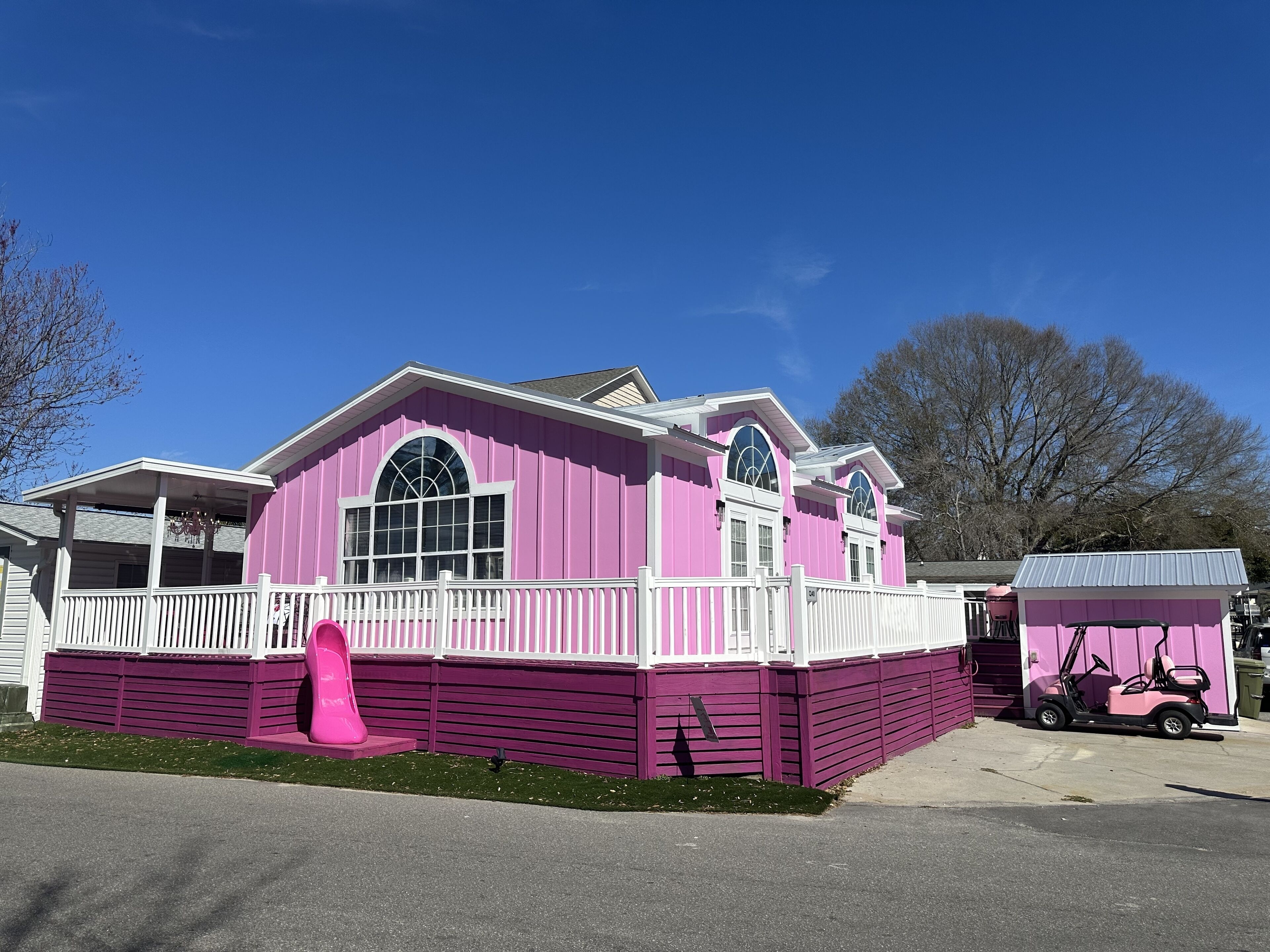 BARBIE'S BEACH HOUSE Ocean Lakes, 2 Beds - 2 Bath - Q40